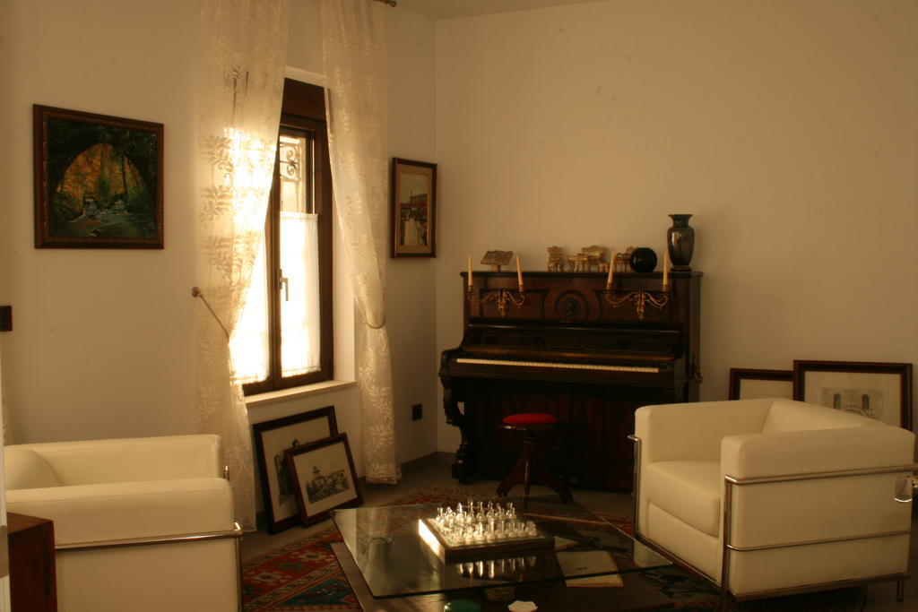 La Posada De Las Casitas Ampudia Luaran gambar